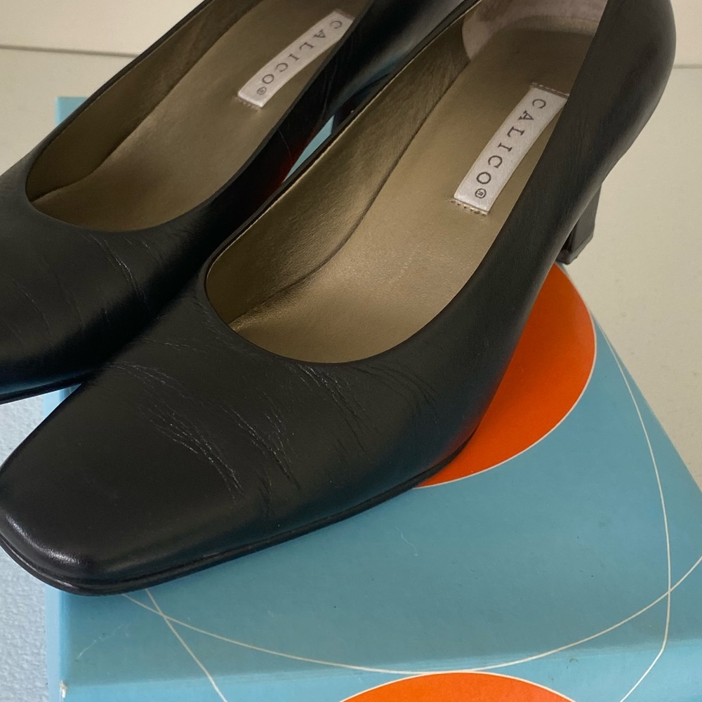 Ladies SZ 6 1/2 dress shoes black leather CALICO BRAND